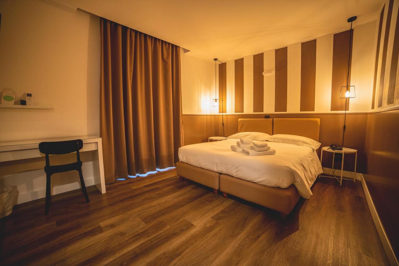 Hotel Continental Reggio Calabria Exterior photo