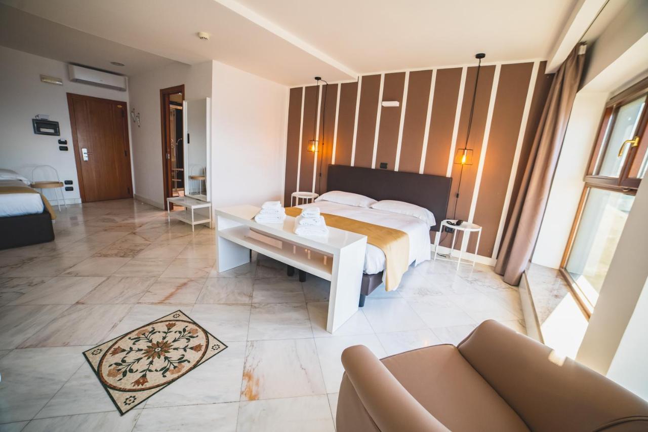 Hotel Continental Reggio Calabria Exterior photo