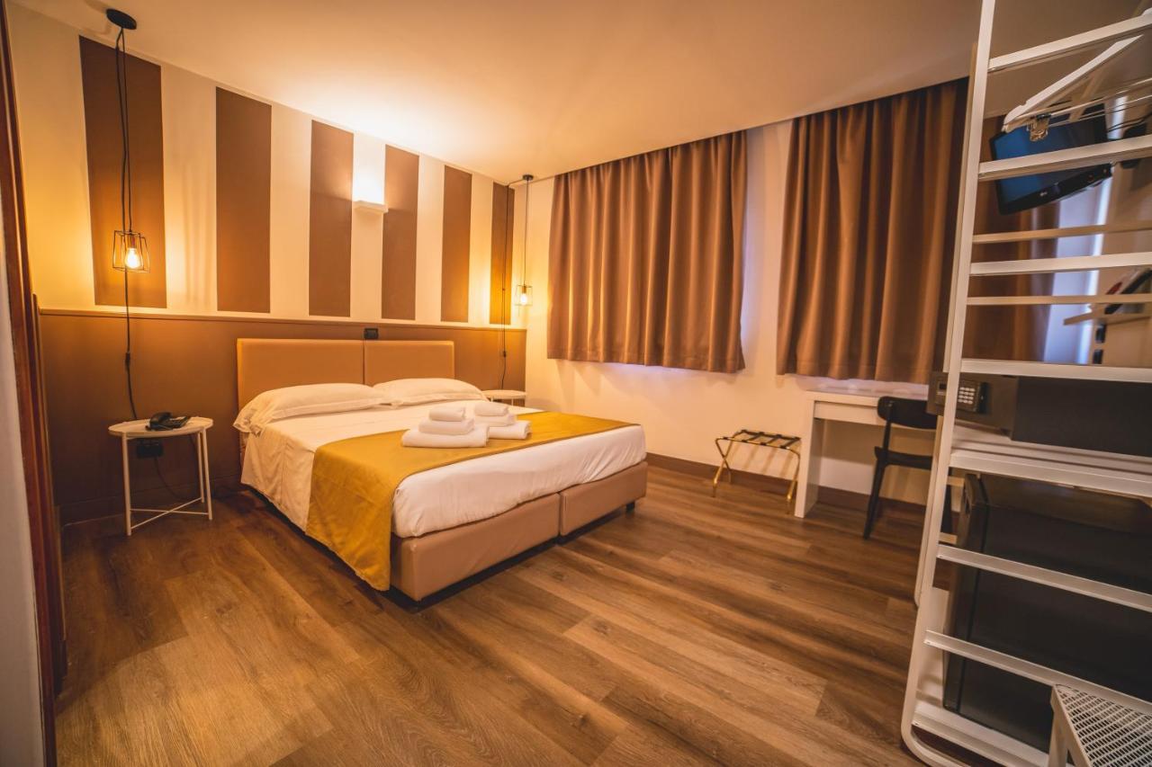 Hotel Continental Reggio Calabria Exterior photo